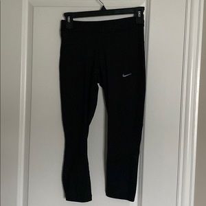 DriFit Nike capri workout leggings